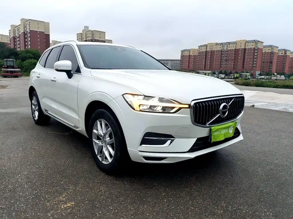 Volvo XC60 T5 4 WD Smart Ease Luxury