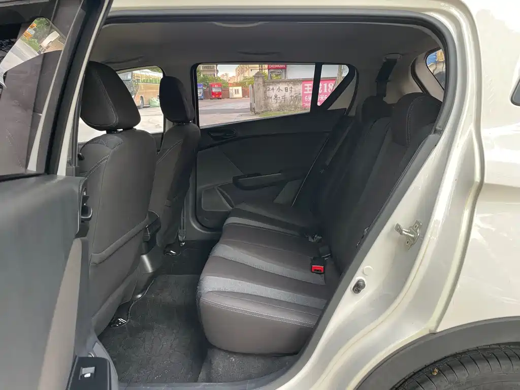Baojun 310 1.2 L Manual Value