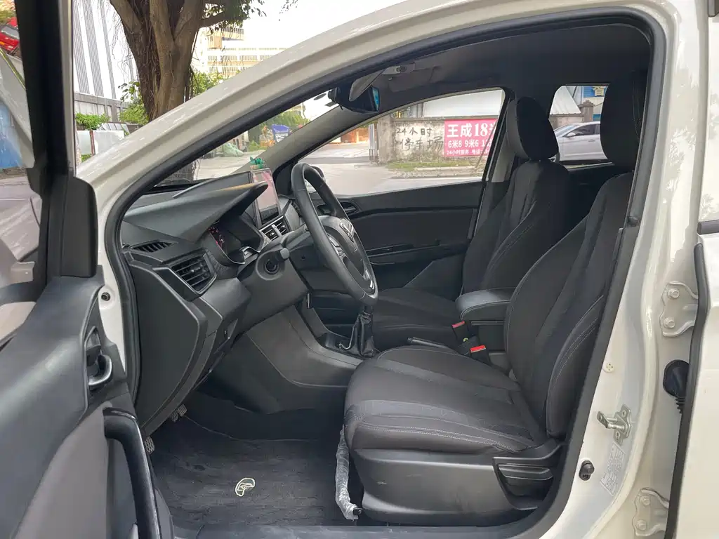 Baojun 310 1.2 L Manual Value