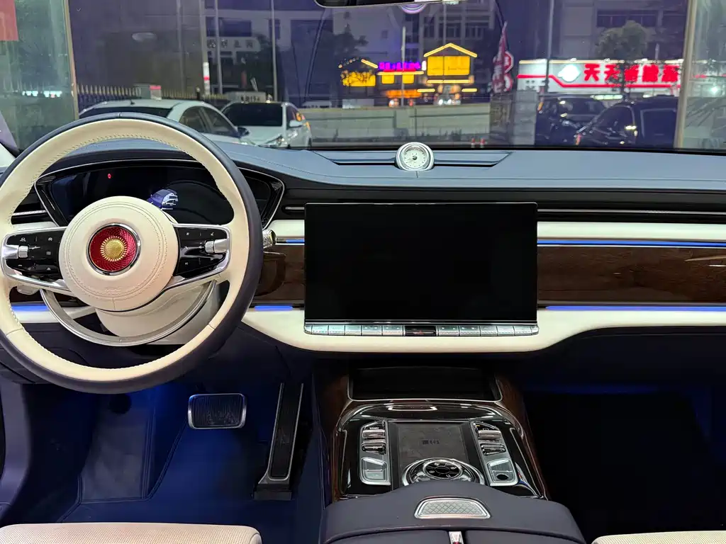 Hongqi Jinkuihua Guoya 3.0 T V6