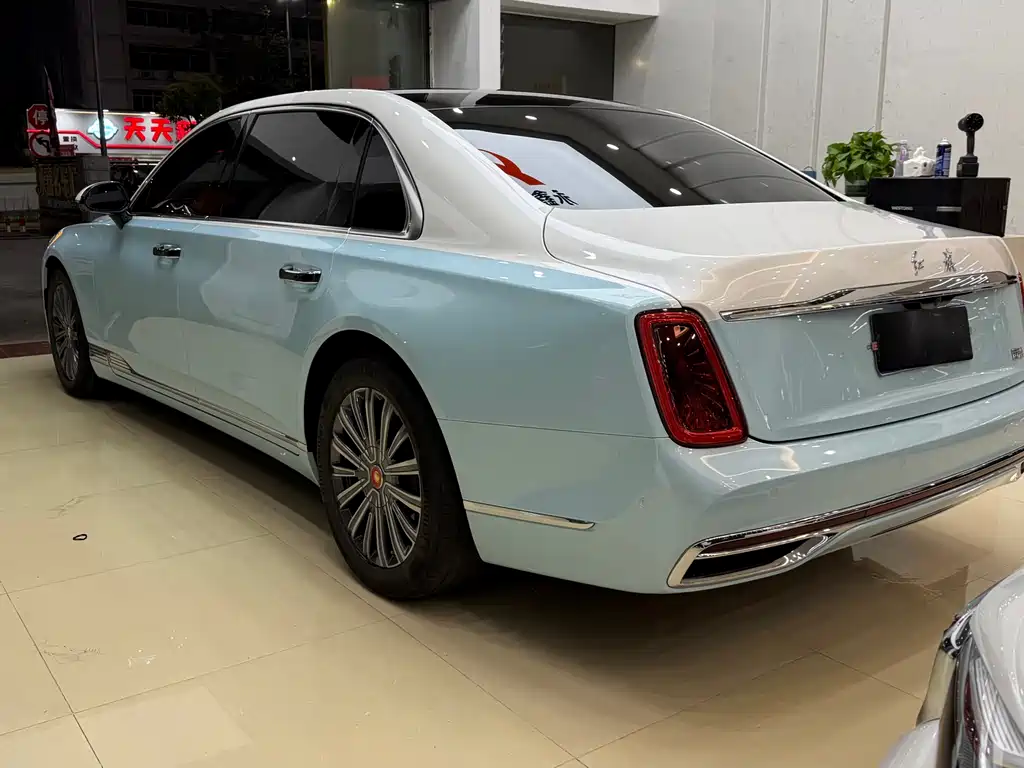 Hongqi Jinkuihua Guoya 3.0 T V6