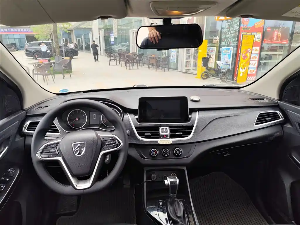 Baojun 730 宝骏730 2019款 1.5 T CVT时尚型 7座 国V