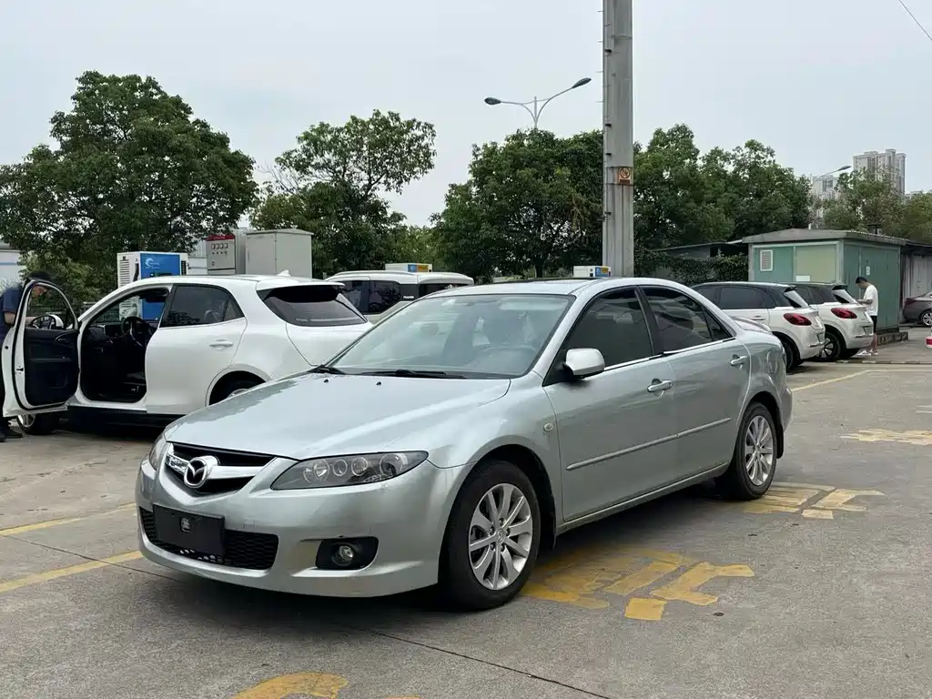 Mazda 6 2.0 L Auto Super Luxury