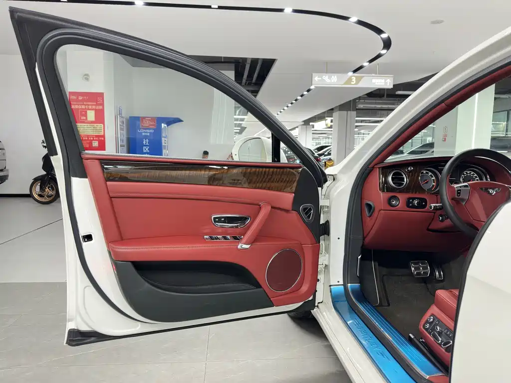 Flying Spur 4.0 T V8 Distinguished