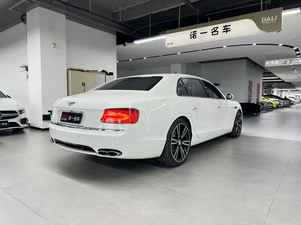 Flying Spur 4.0 T V8 Distinguished
