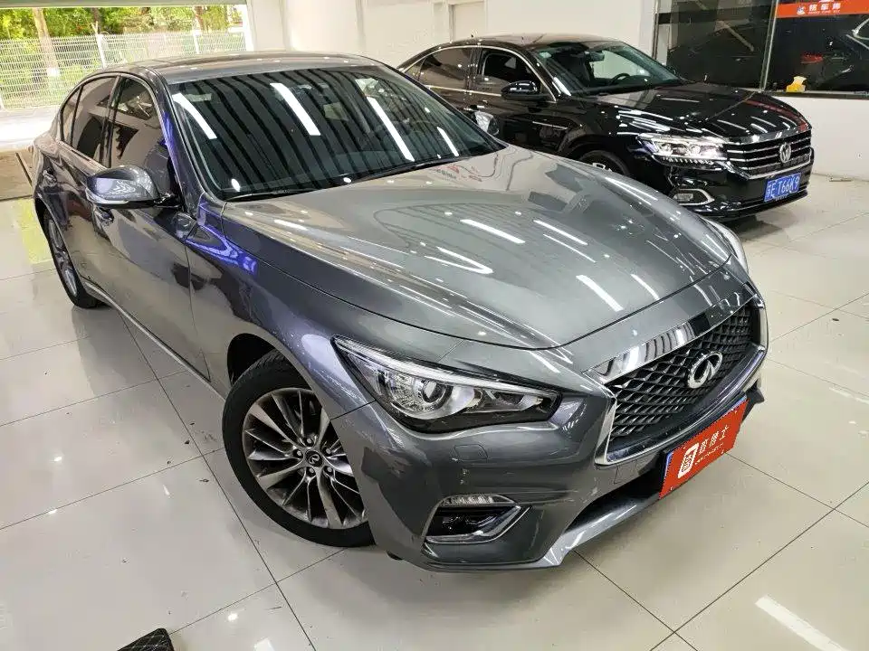 Infiniti Q50 L 2.0 T Progressive Enjoyment CN-V