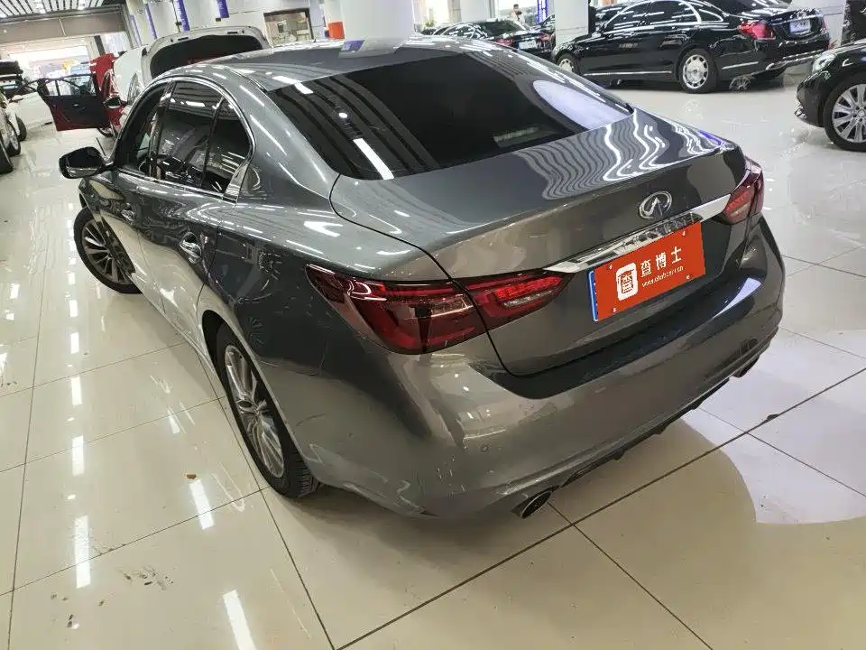 Infiniti Q50 L 2.0 T Progressive Enjoyment CN-V