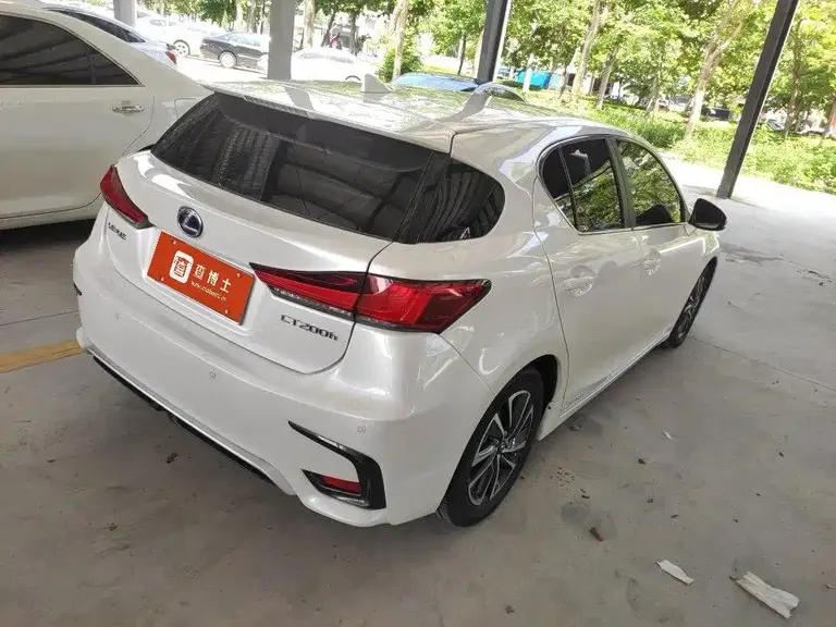 Lexus CT CT200 h Elite Mono CN-V