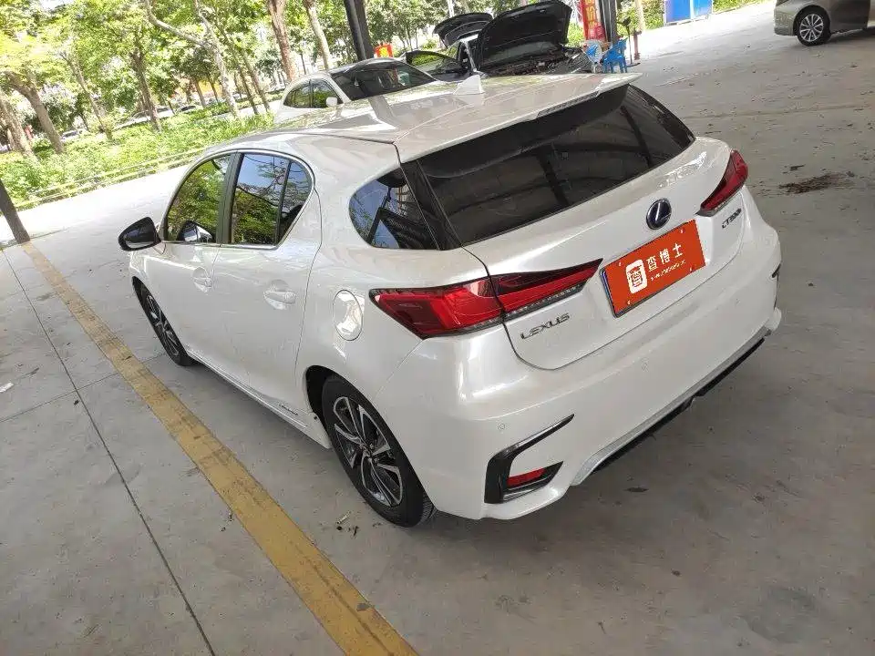 Lexus CT CT200 h Elite Mono CN-V