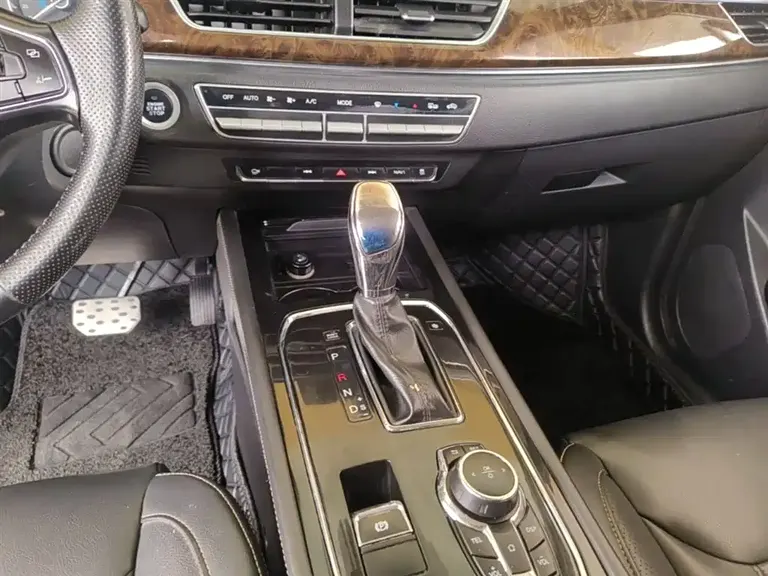 Dongfeng Fengguang 580 1.5 T CVT Luxury