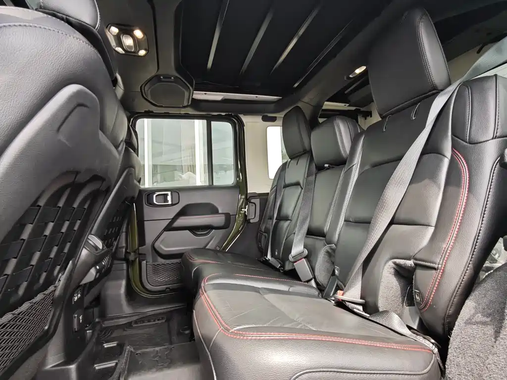 Wrangler 2.0 T Rubicon Recon 4-door Hero Limited