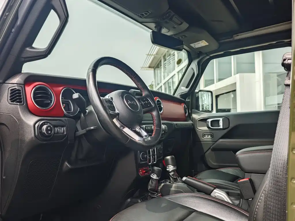 Wrangler 2.0 T Rubicon Recon 4-door Hero Limited