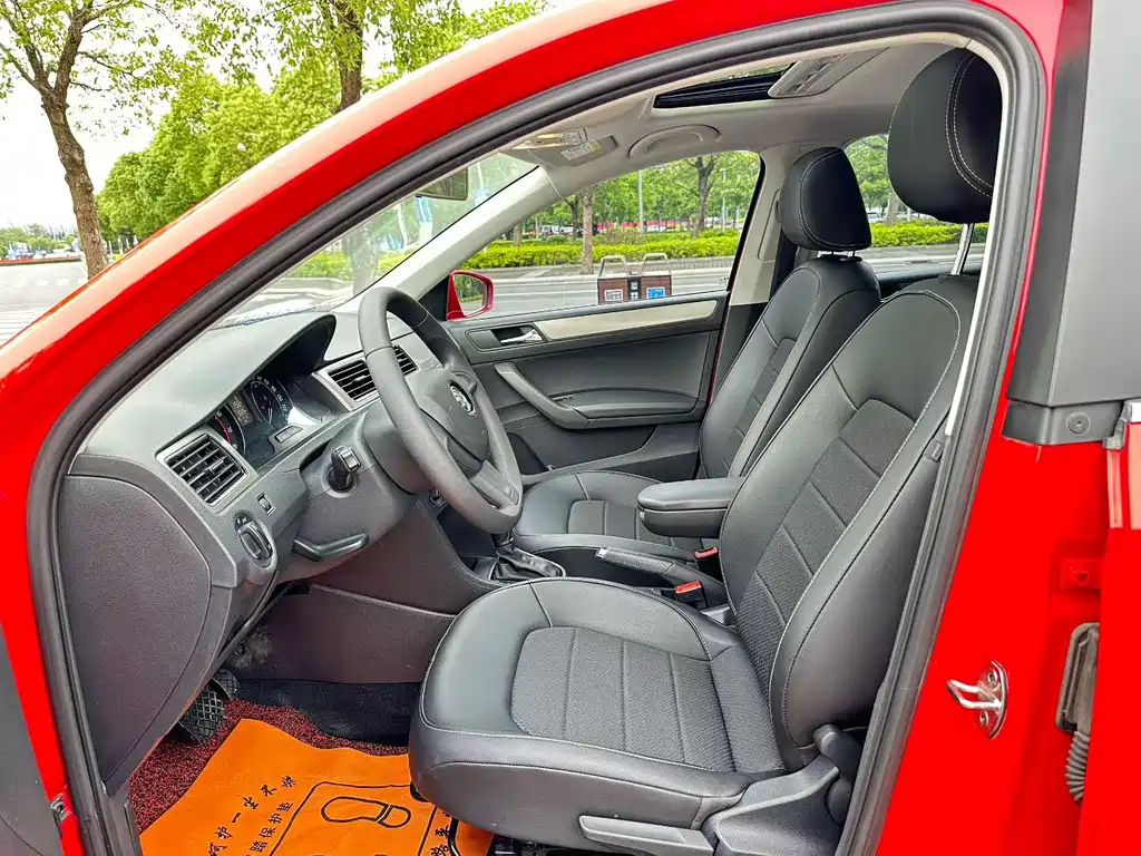 Rapid Spaceback Facelift 1.6 L Auto Creation