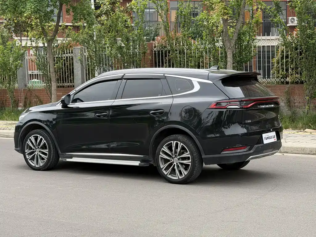Tang 2.0 T Auto Connected Distinguished 5-seat CN-VI