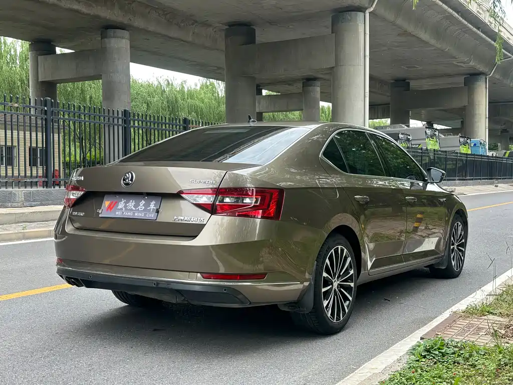 Superb TSI330 DSG Creation