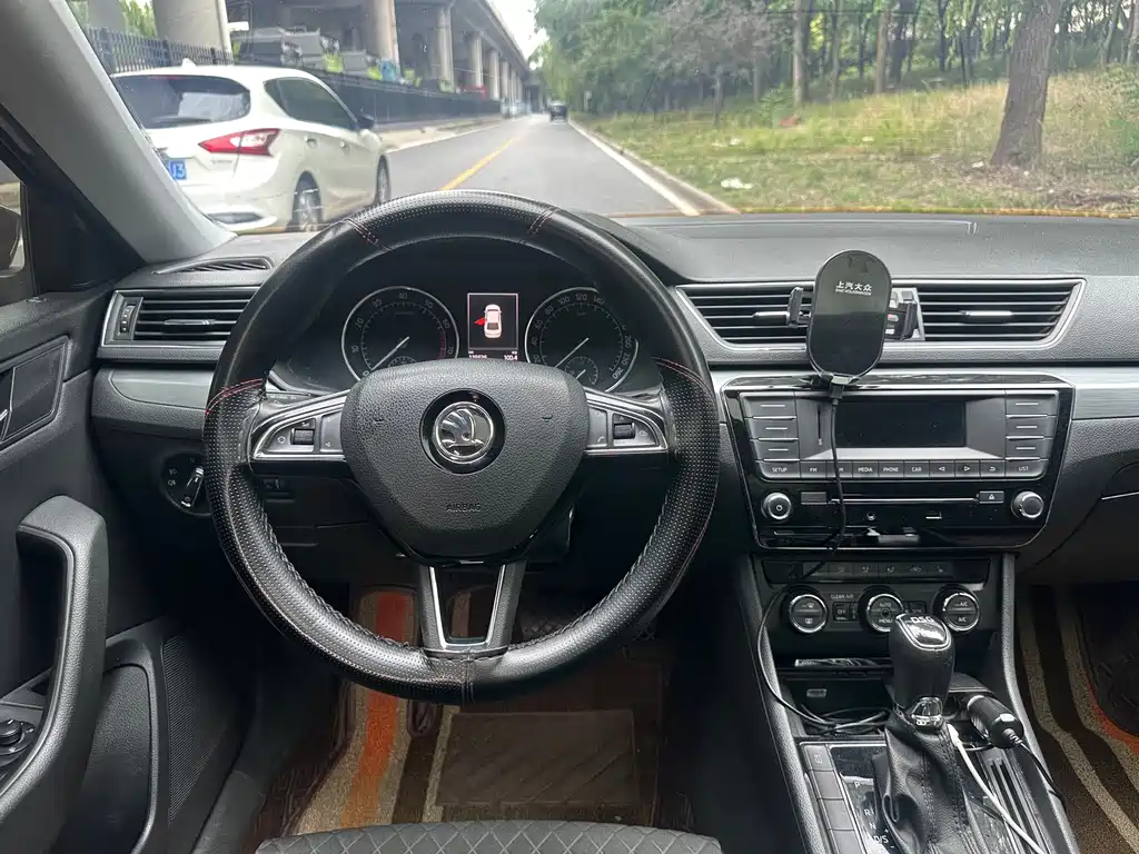 Superb TSI330 DSG Creation