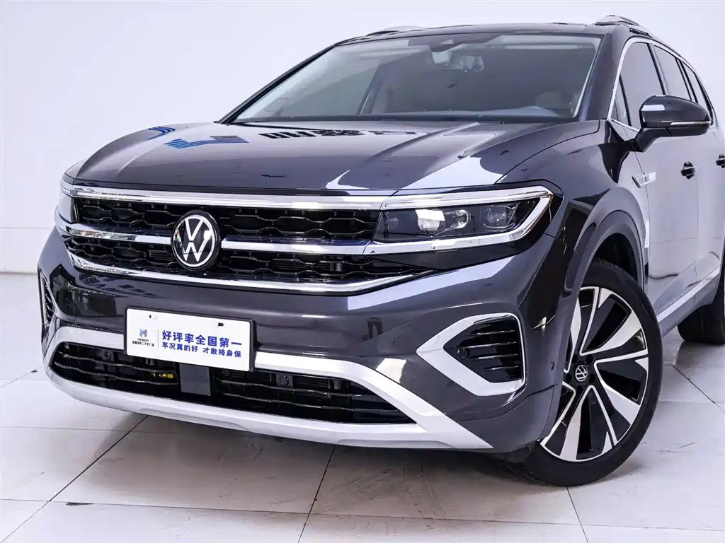 Talagon 380 TSI 4 WD Luxury Premium Realm Pro 6-seat