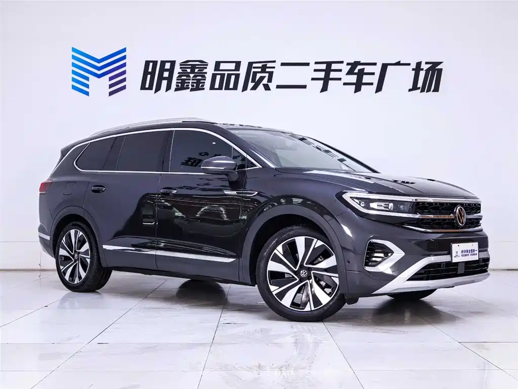 Talagon 380 TSI 4 WD Luxury Premium Realm Pro 6-seat