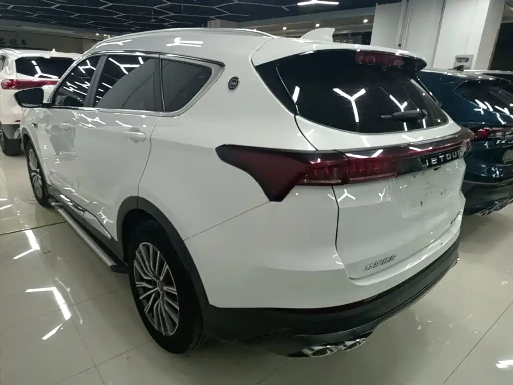 Jetour X70 PLUS 1.5 T DCT Brave PLUS 5-seat