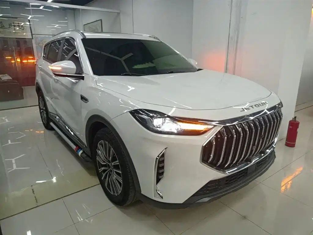 Jetour X70 PLUS 1.5 T DCT Brave PLUS 5-seat