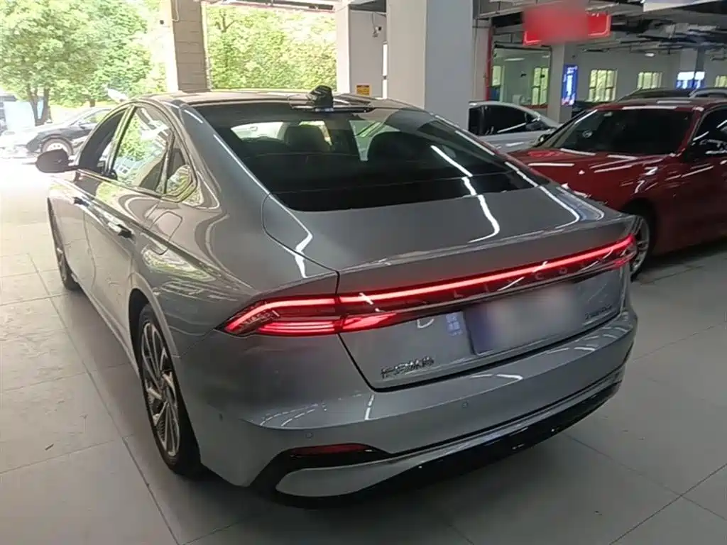 Lincoln Z 2.0 T 2 WD Premium Style Hybrid