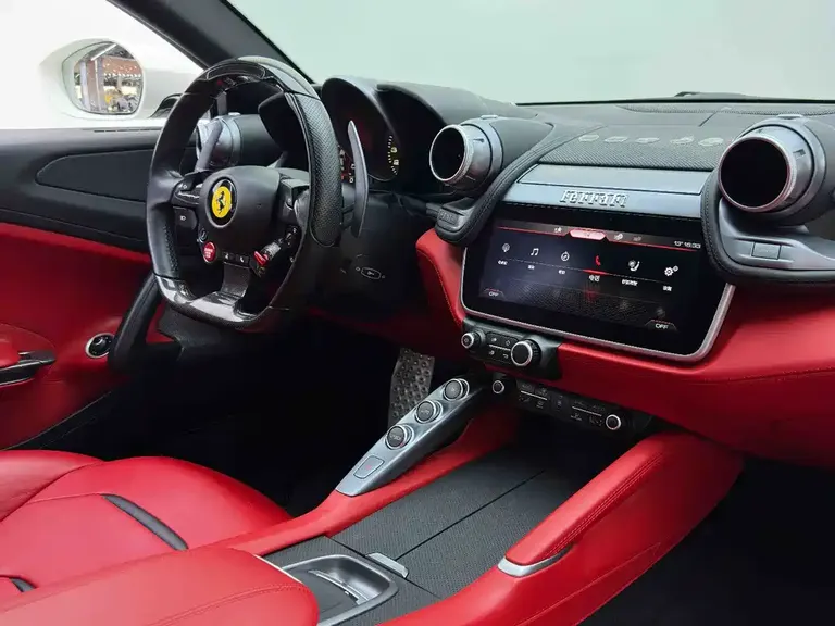 Ferrari GTC4 Lusso 3.9 T V8