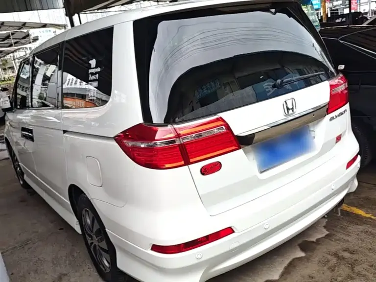 Honda Elysion 2.4 L VTi-S Distinguished