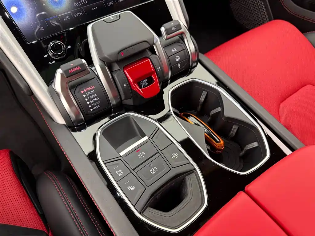 Urus 4.0 T V8