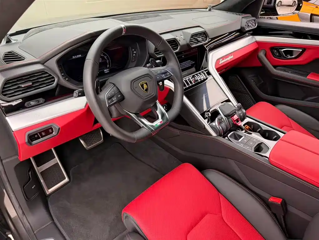 Urus 4.0 T V8
