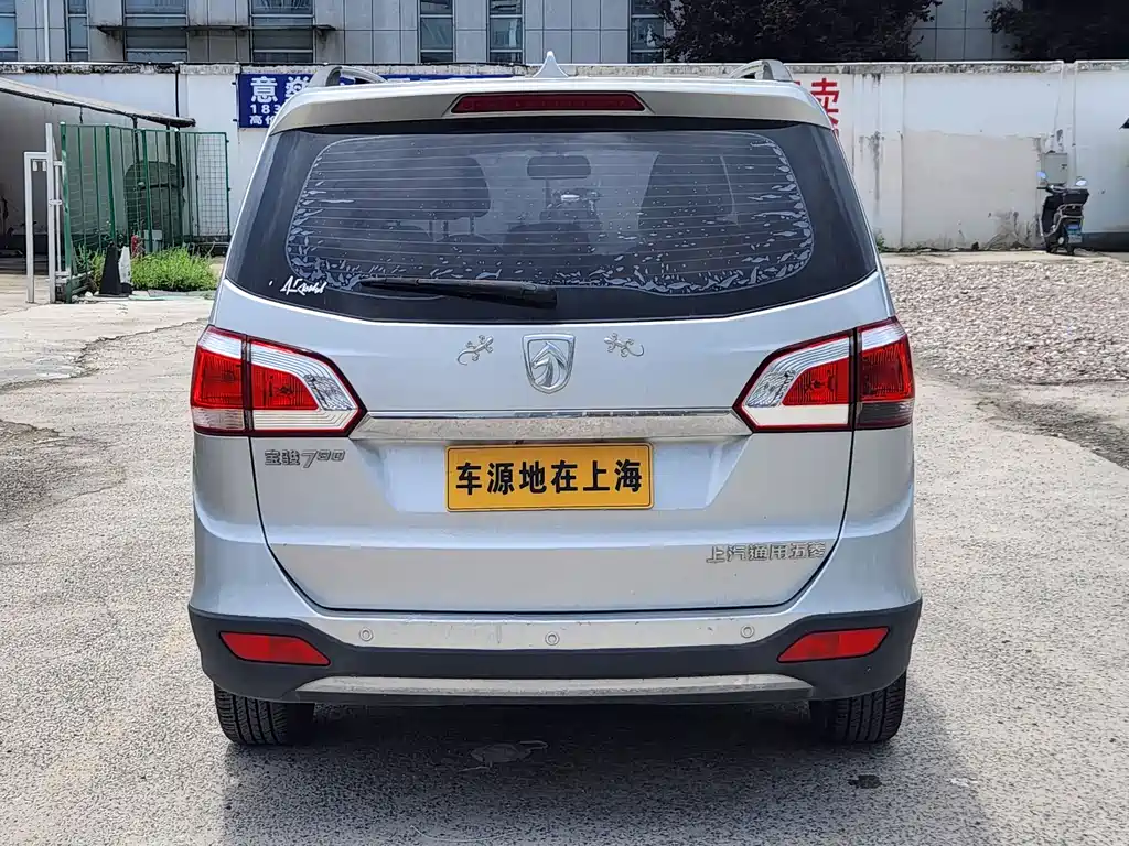 Baojun 730 1.5 L Manual Luxury 7-seat