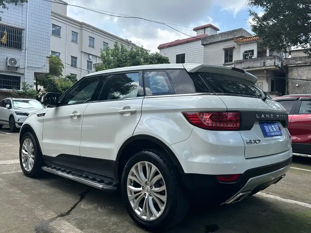 Landwind X7 2.0 T Panoramic Distinguished
