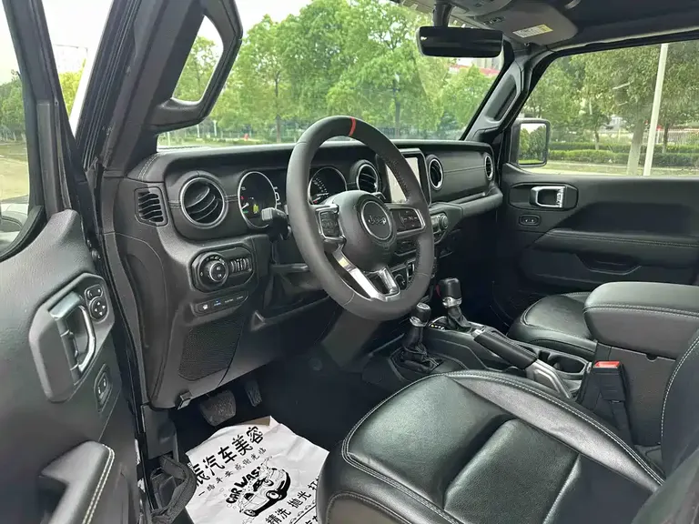 Jeep Wrangler NEV 4-door 2.0 T 4 xe Sahara