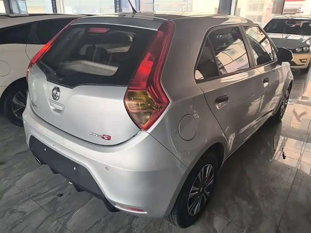 MG 3 1.3 L AMT Comfort