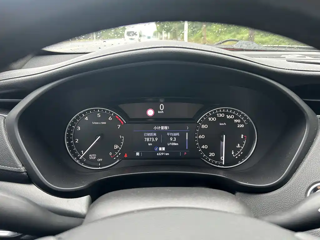 Cadillac XT4 28 T 2 WD Leading