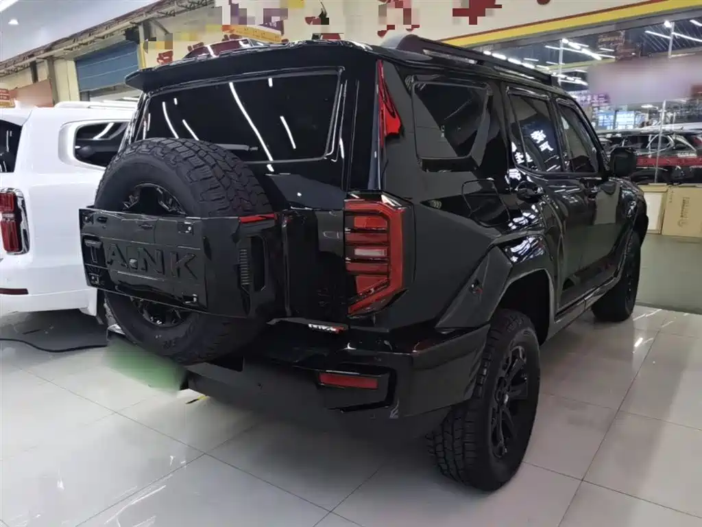 Tank 400 NEV Hi4-T Offroad