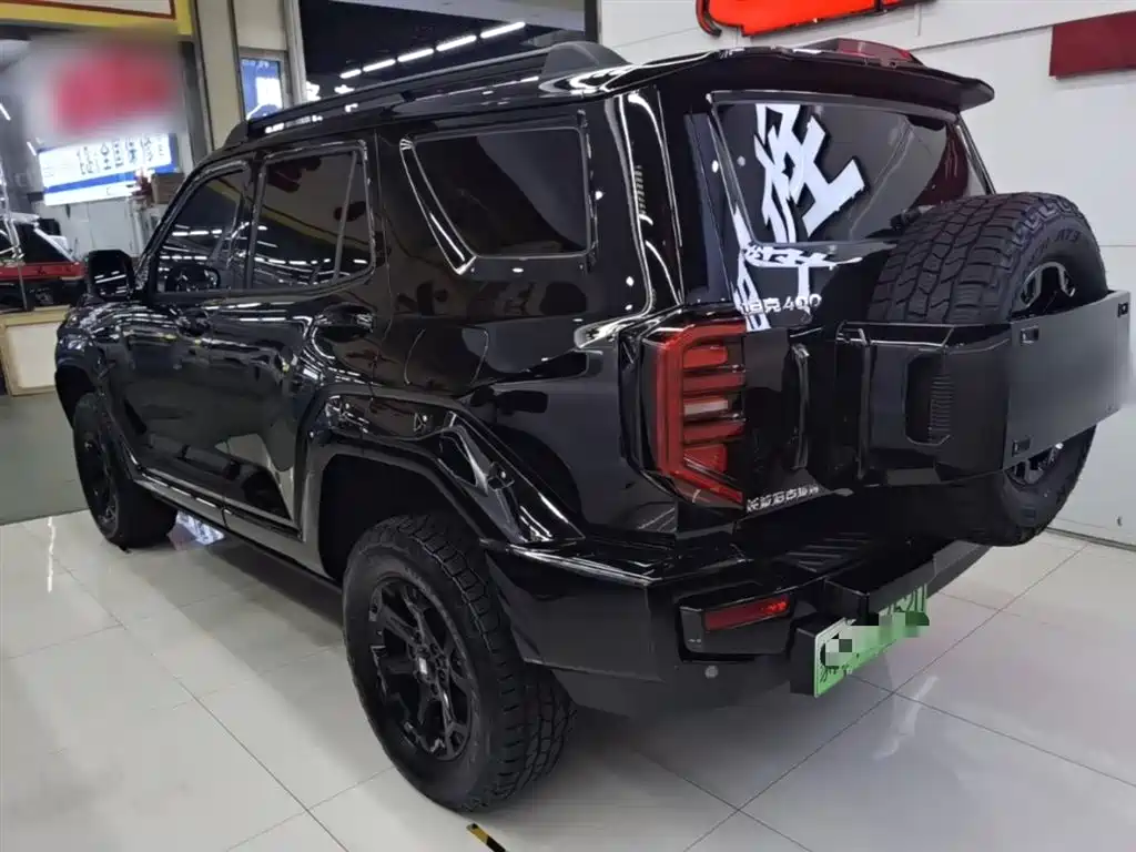 Tank 400 NEV Hi4-T Offroad
