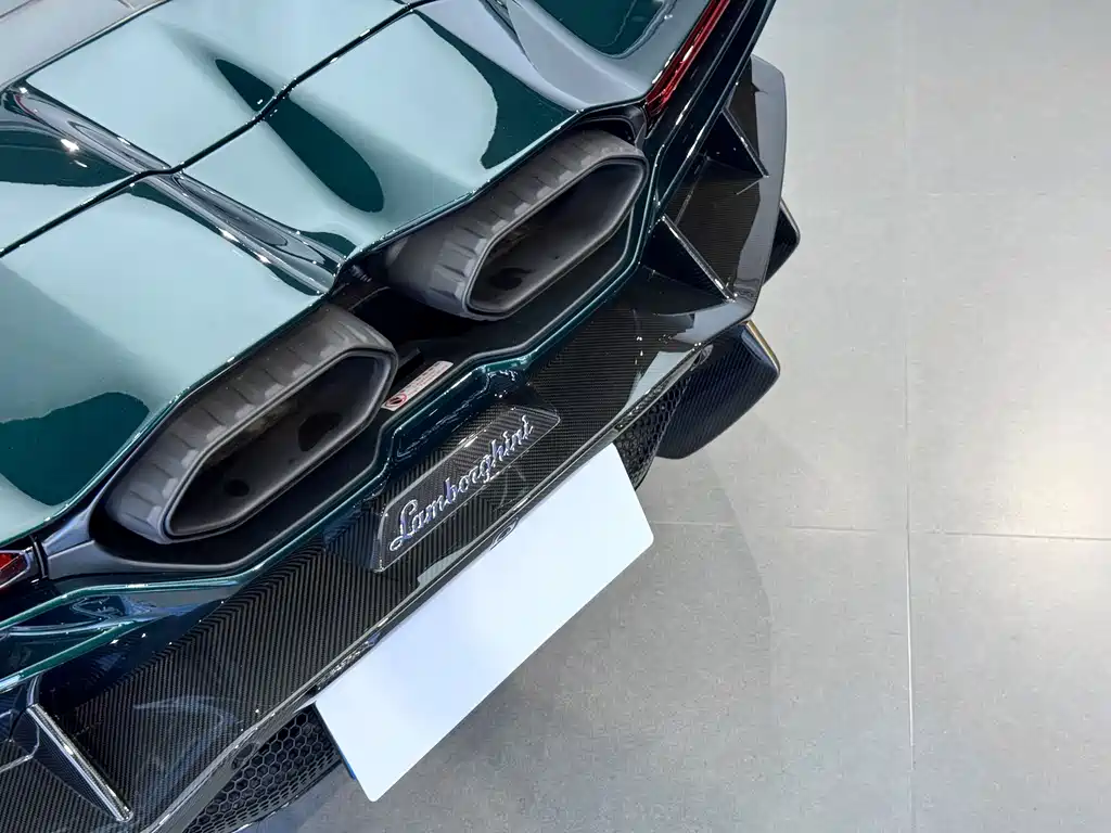 Revuelto 6.5 L PHEV Standard