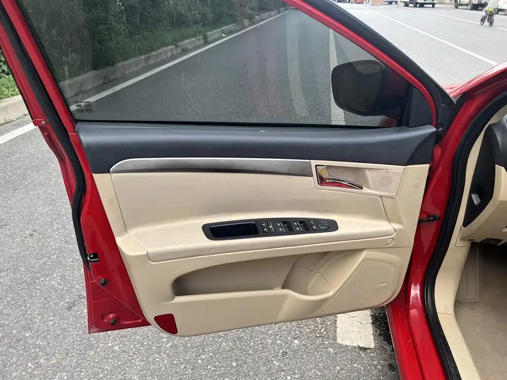 Roewe 350 荣威350 2014款 1.5 L 自动迅达版