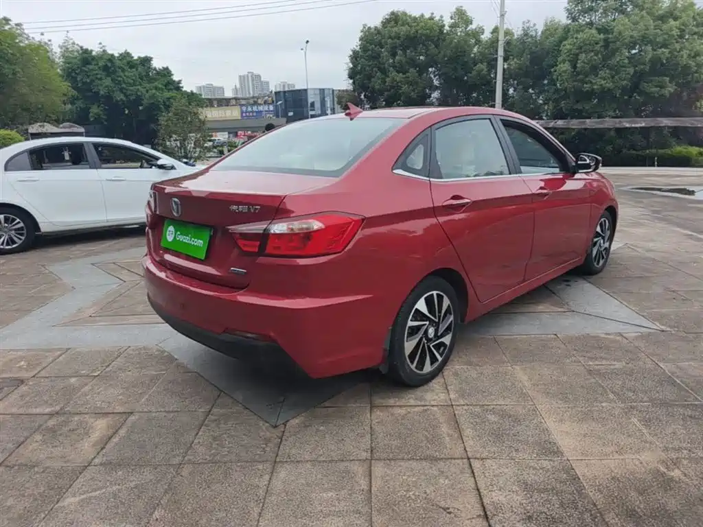 Yuexiang V7 悦翔V7 2015款 1.6 L 自动乐趣型 国IV