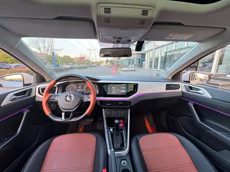 Volkswagen Polo Plus 1.5 L Auto Panoramic Pleasure
