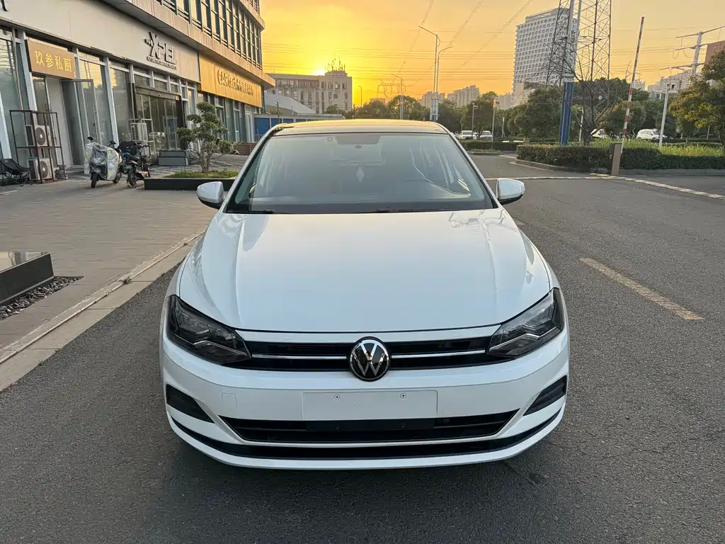 Polo Plus 1.5 L Auto Panoramic Pleasure