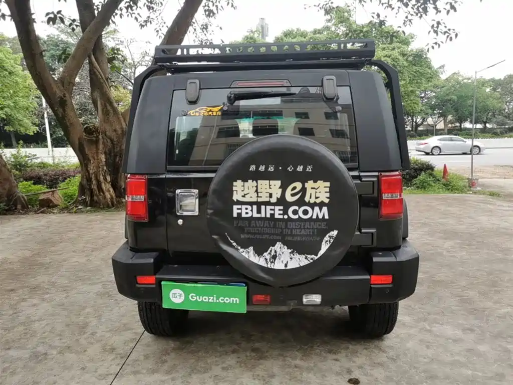BAIC BJ40 40 L 2.3 T Auto 2 WD Distinguished