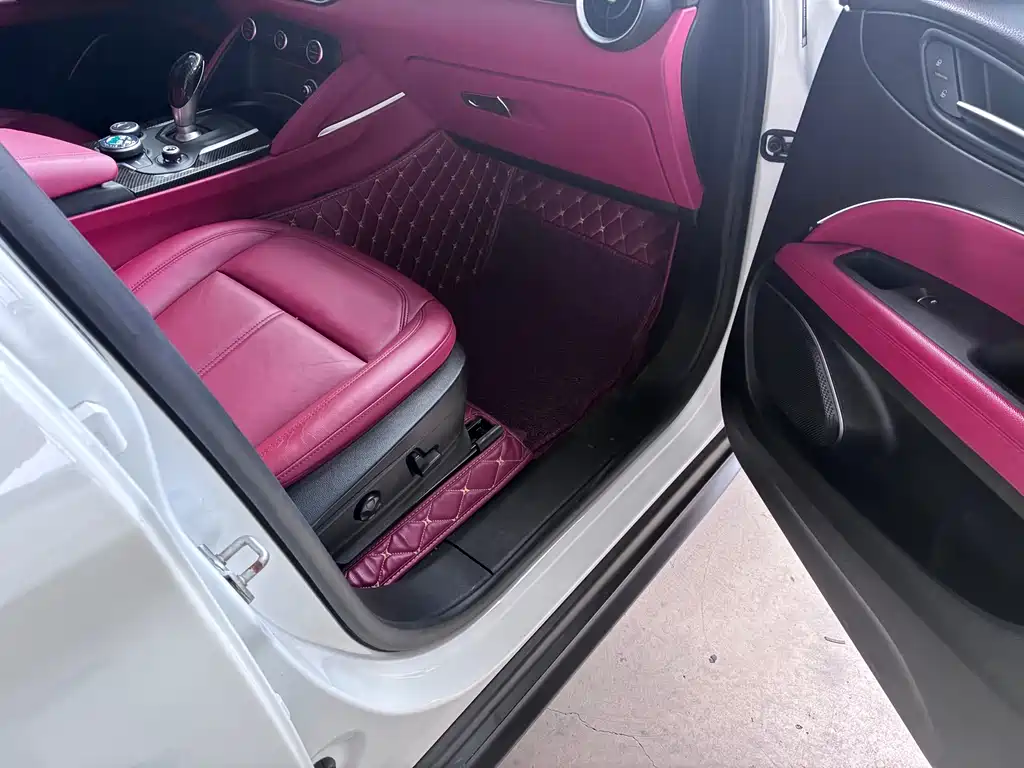 Stelvio 2.0 T 200 HP Luxury