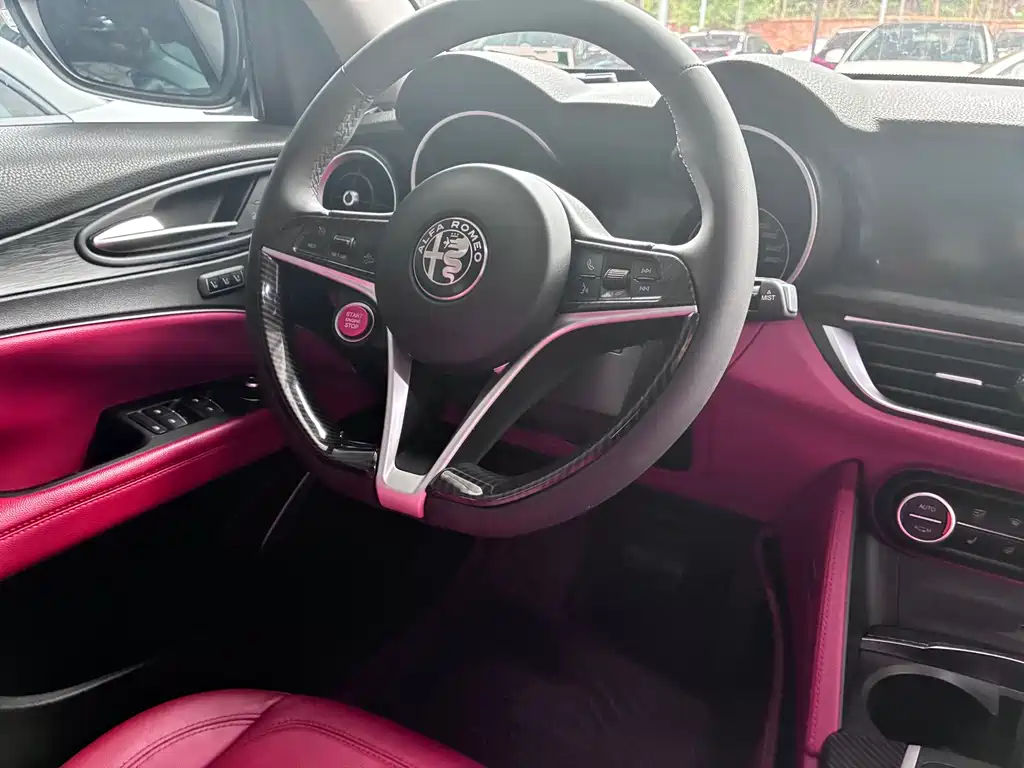 Stelvio 2.0 T 200 HP Luxury