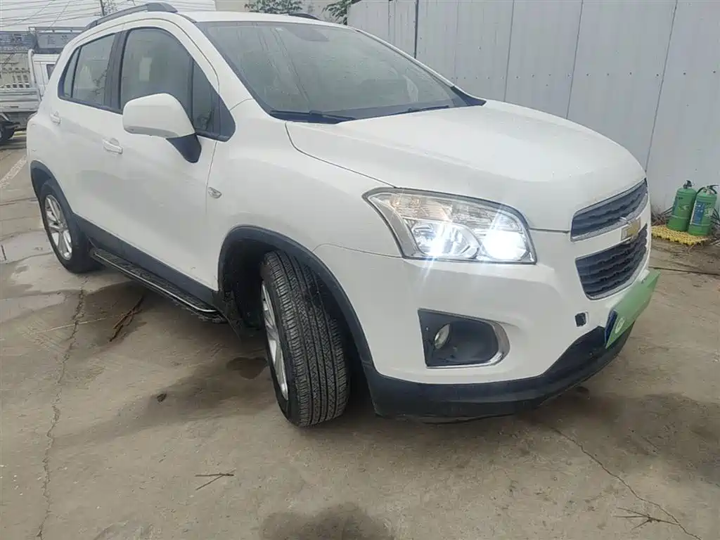 Tracker 1.4 T Auto 2 WD Comfort Sunroof