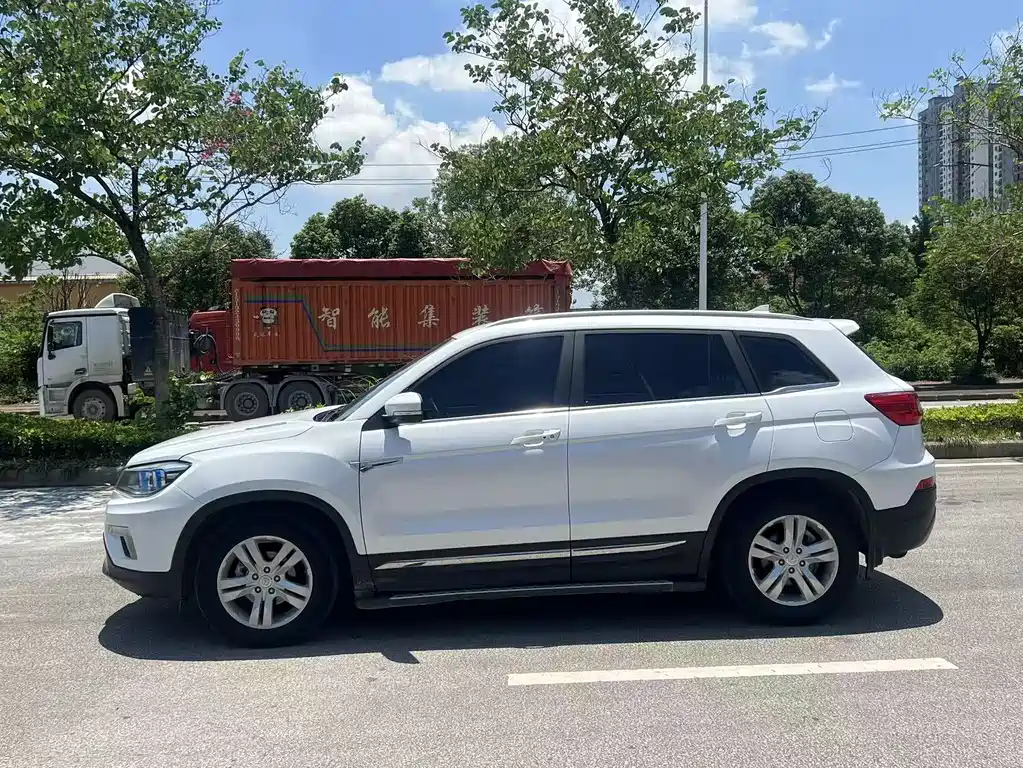 Changan CS75 1.8 T Auto Elite CN-V