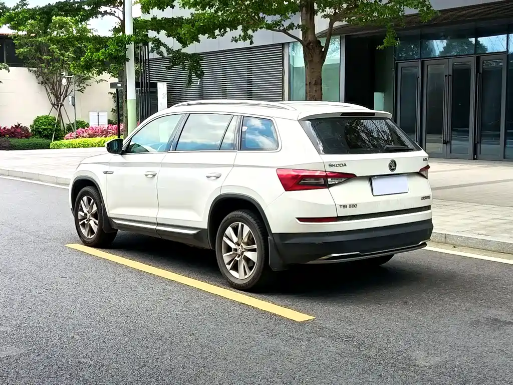 Kodiaq Facelift TSI330 5-seat 2 WD Luxury Enjoyment