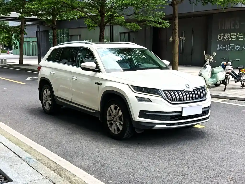 Kodiaq Facelift TSI330 5-seat 2 WD Luxury Enjoyment