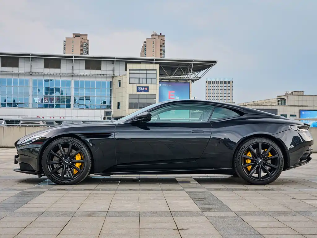 Aston Martin DB11 4.0 T V8 Coupe