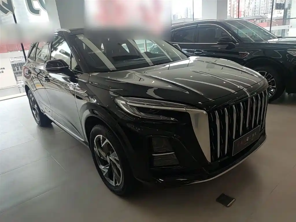 Hongqi HS3 PHEV 117 km Power Action